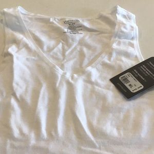 Brand new shape wear.  Yummie by Heather Thomson.  Size M.